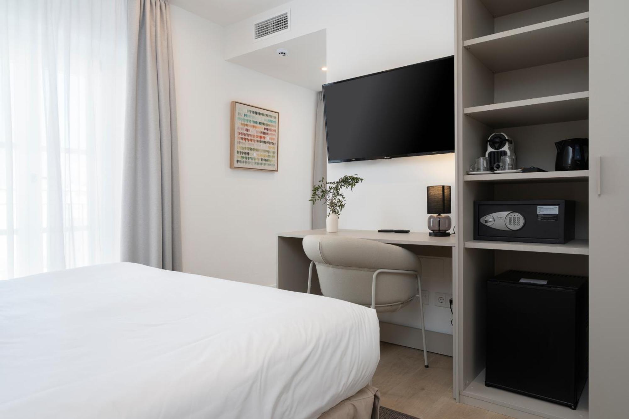 La Caleta Qe Hotel 3*