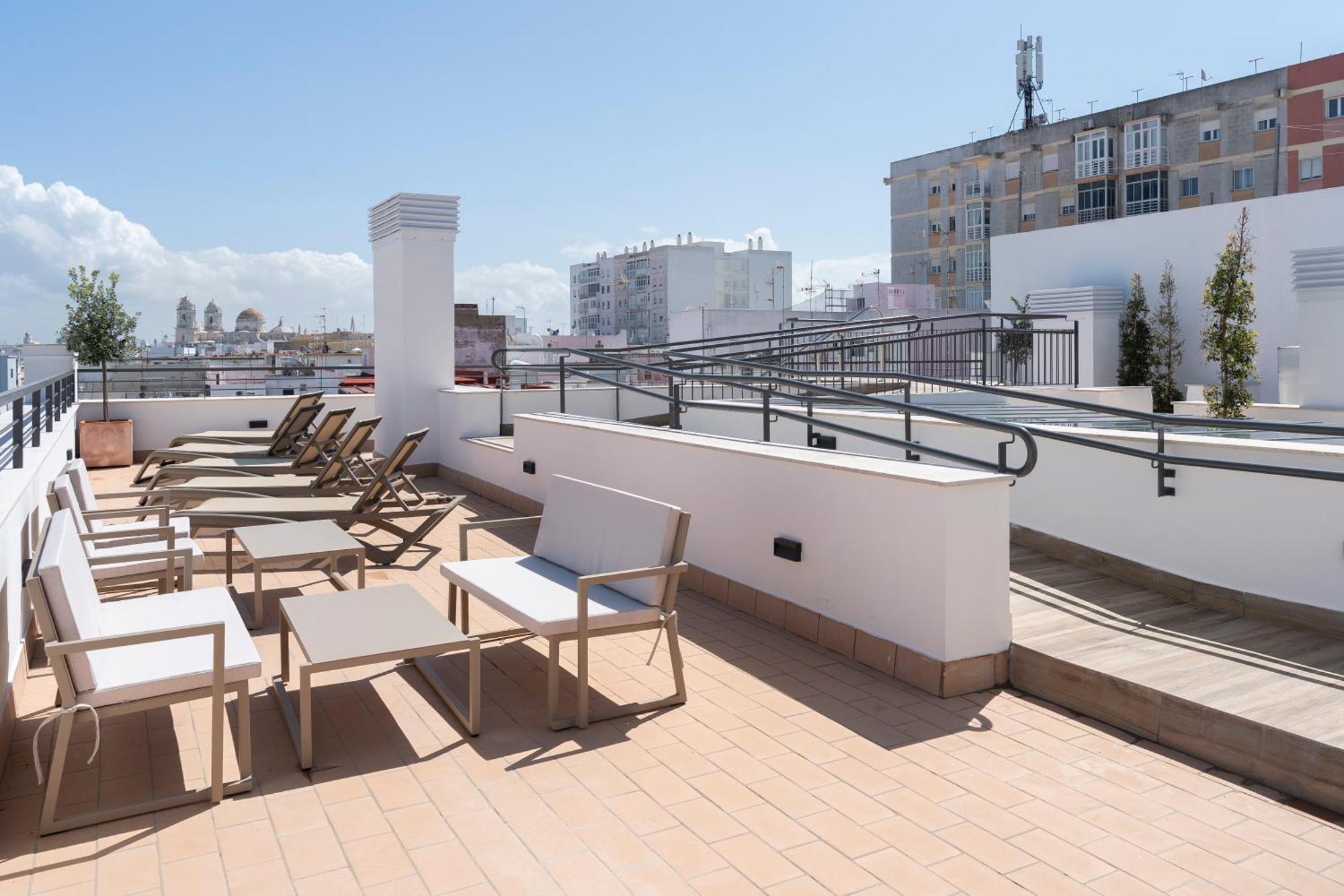 La Caleta Qe Hotel