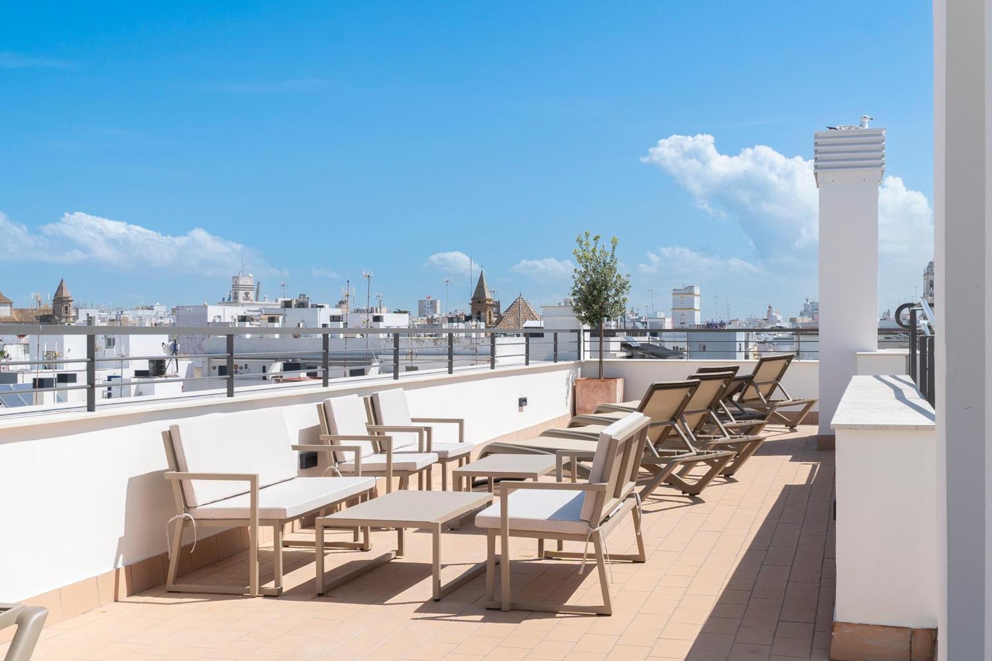 Hotel La Caleta Qe